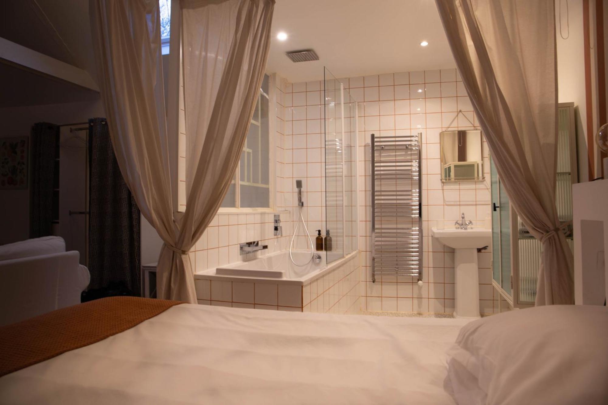 Bed and Breakfast Artefact Ламбаль Номер фото